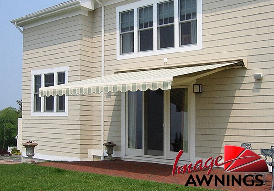 custom motorized & retractable awnings 16